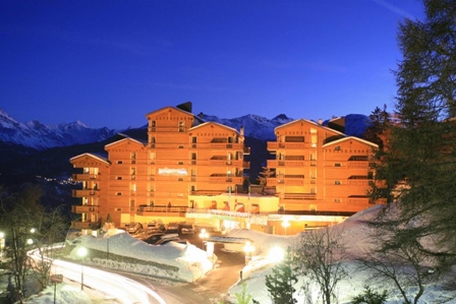 Aparthotel Helvetia Crans-Montana Dış mekan fotoğraf